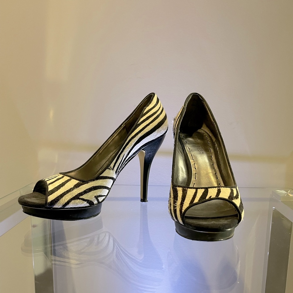 🦓 NINE WEST 🦓 peep toes high heels. Pony hair